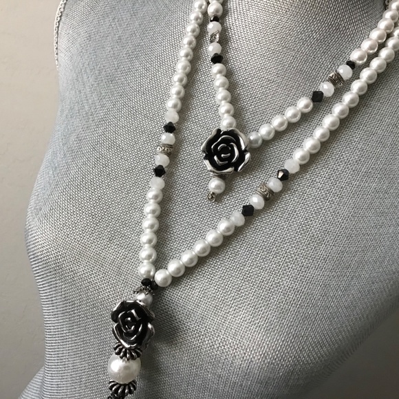 Tassel Two Strands Pearls Necklace - Picture 4 of 6